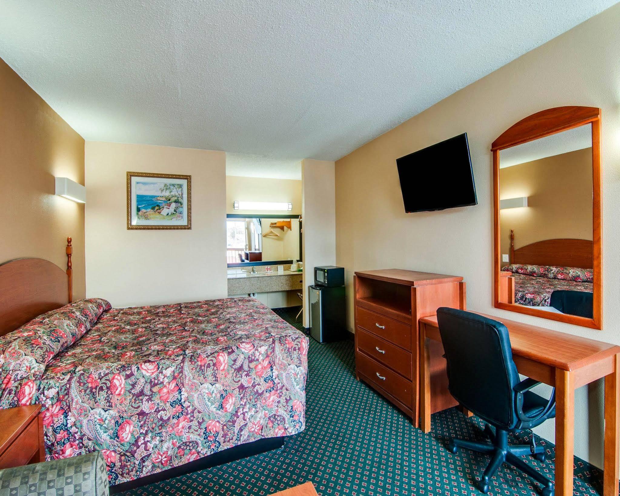 Econo Lodge Civic Center Roanoke Ngoại thất bức ảnh
