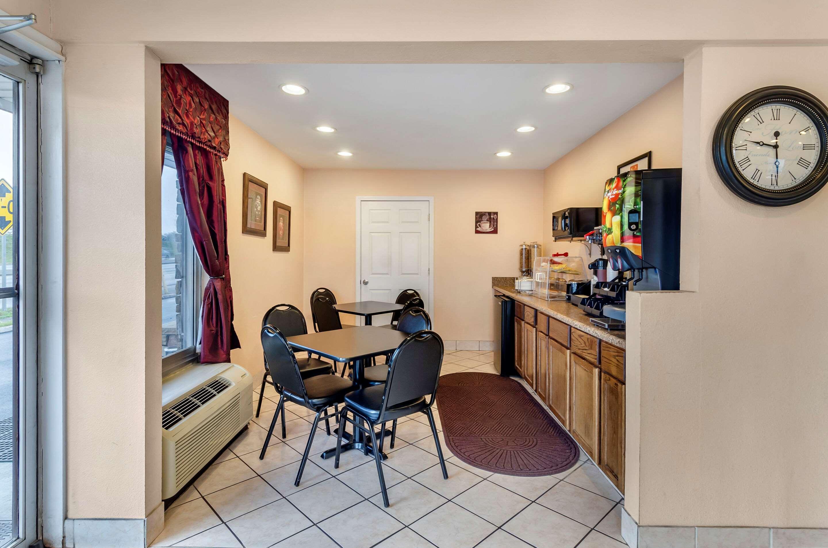 Econo Lodge Civic Center Roanoke Ngoại thất bức ảnh