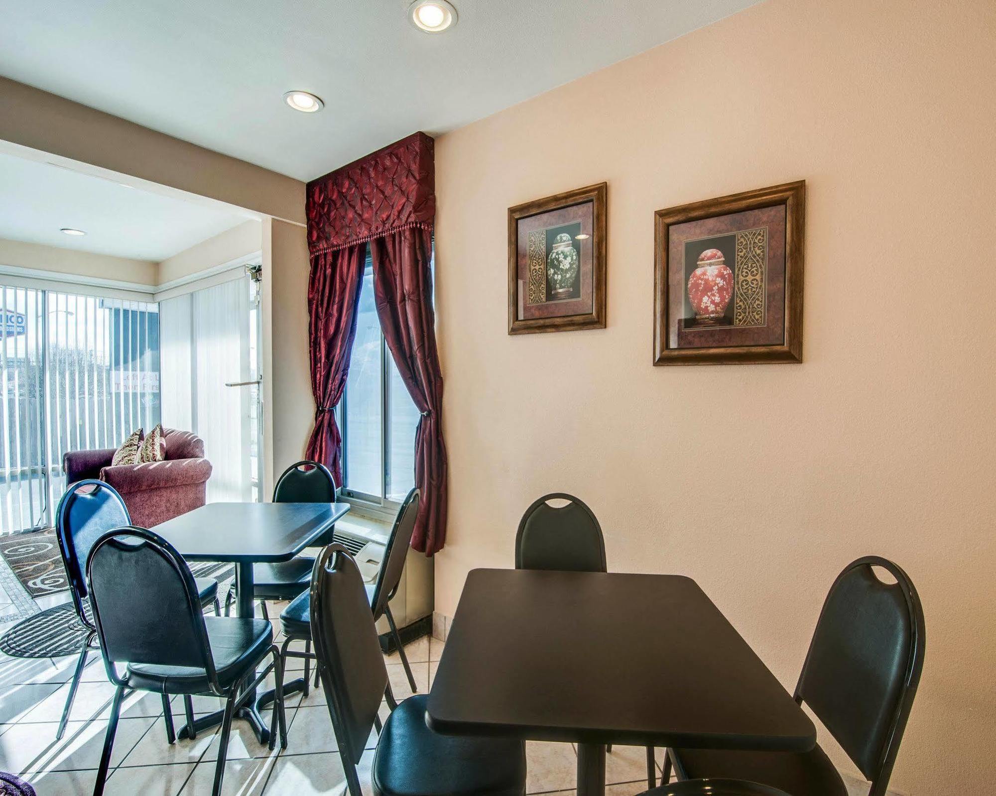 Econo Lodge Civic Center Roanoke Ngoại thất bức ảnh